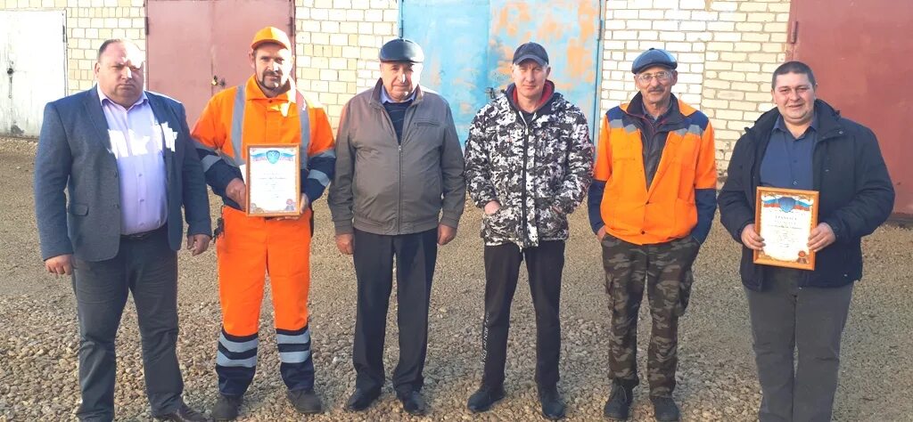 Фото автомобилей крымгазсети. Присоска для водопровода под землей. Кадастровая стоимость 1 га земли. Фото автомобилей крымгазсети. Водовод 1000 мм.