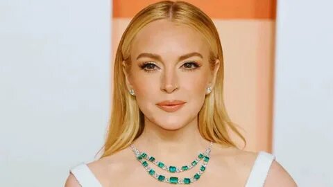 Бетінде спермы бар жетілген әйелдер (жеке фотосуреттер)