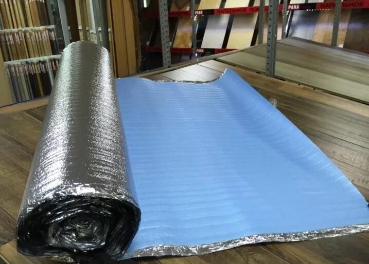 изолон нпэ фольга 5мм (36 м2, 30 м,п). подложка под фольгу. подложка под фольгу. стенофон (вспененный полиэтилен) 5см. 2x25 м.