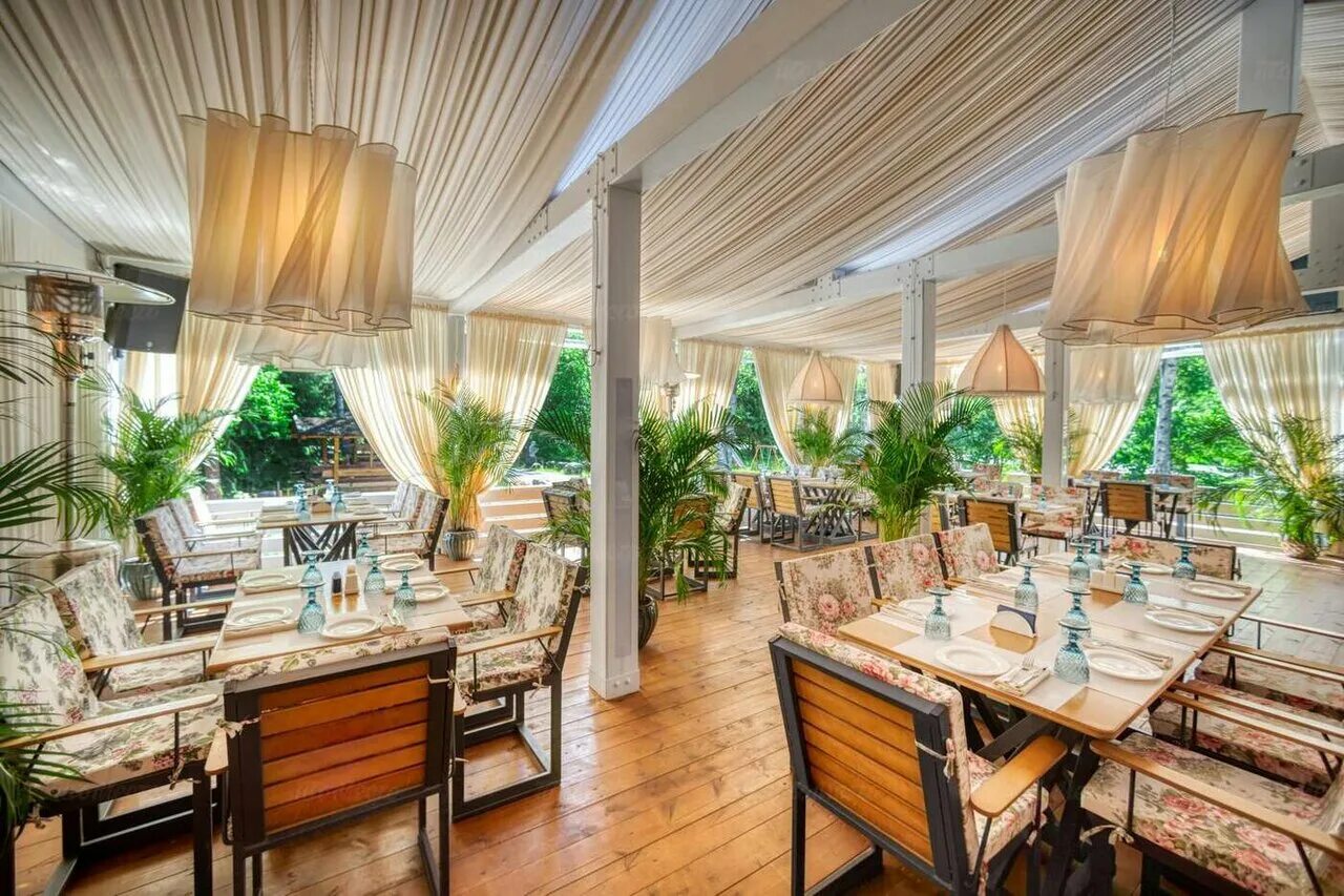 пинатос тверь ресторан. пенаты ярославль ресторан. общий зал. Penates ресторан тверь. пенаты тверь веранда.