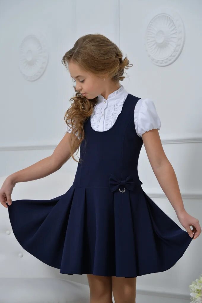 Сарафан школьный для девочки синий. Гермиона сарафан школьный. Школьный сарафан алисия фиори. Silver spoon сарафан. Школьный сарафан для девочки.