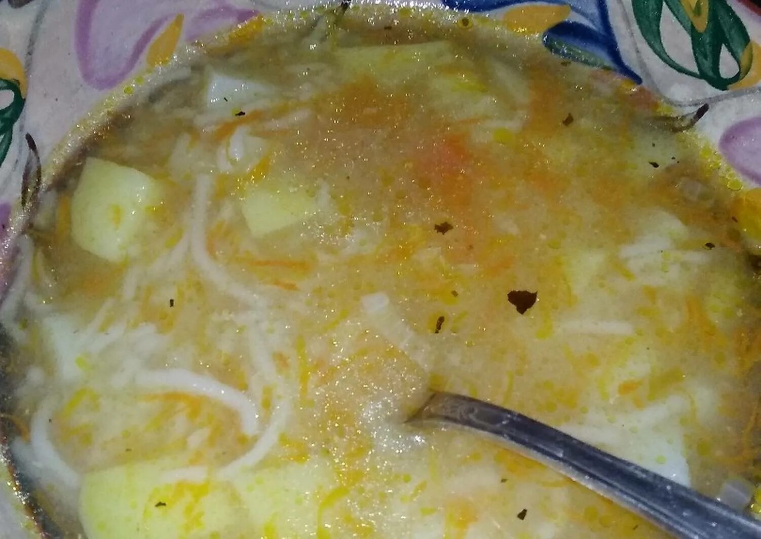 Суп курица с картошкой в кастрюле. Суп вермишелевый с курицей и картошкой. суп из куриного филе с картошкой и вермишелью. куриный суп с вермишелью и картошкой в кастрюле. агротек суп куриный с вермишелью.
