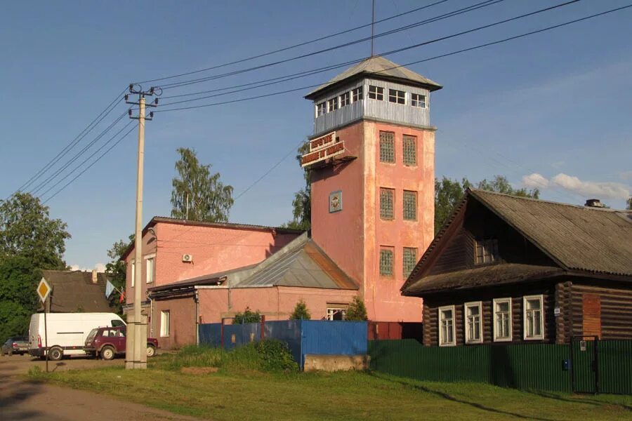 Водонапорная башня город Пестово Новгородская область. Г. Пестово Новгородской обл. Башня в г. Пестово Новгородской. Пожарная часть Пестово Новгородской области. Пестово новгородская область школы