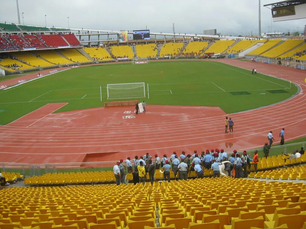 Ахмаду Ахиджо (Яунде). Яунде стадион. Ahmadou Ahidjo Stadium. Футбольный стадион Камерун.