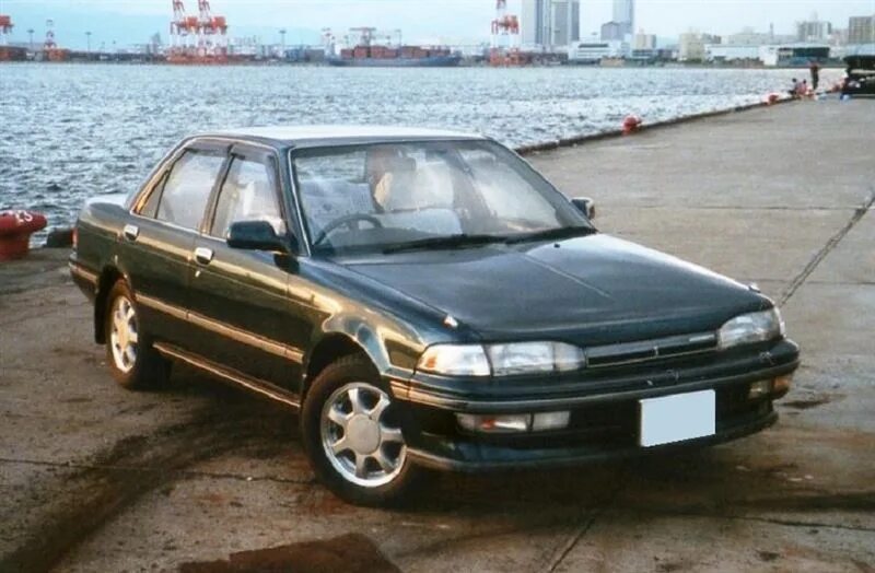 Carina s. Toyota Carina 1.