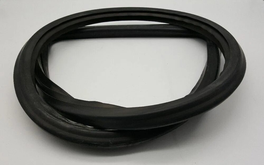 Верхние уплотнительные резинки ваз 2110. Уплотнитель стекла ваз 2115. Уплотнитель двери задка 2131. Уплотнитель боковых стекол ваз 2110. Уплотнитель стекла ваз 2110 наружный.