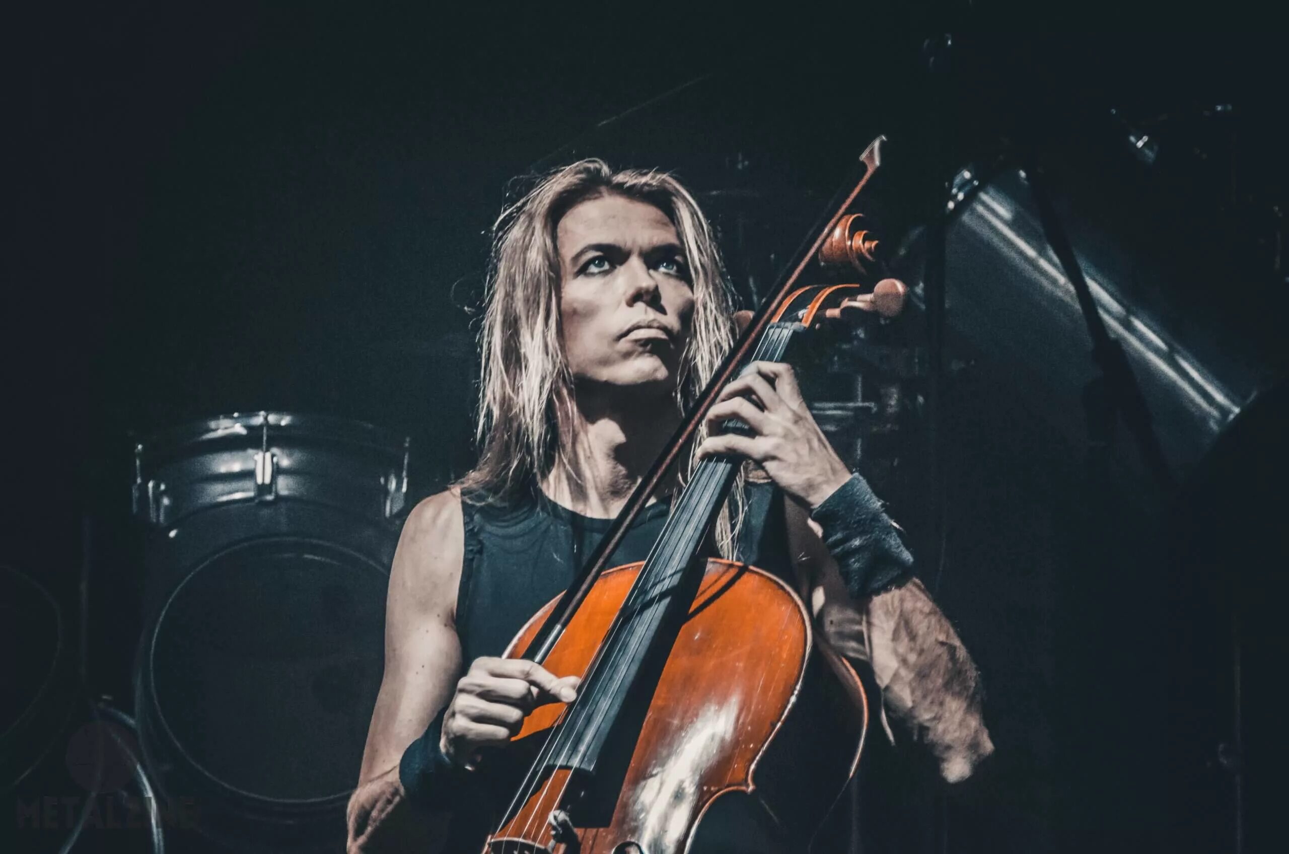 Включи апокалиптика. Апокалиптика Эйкка Топпинен. Рок группа Apocalyptica. Apocalyptica 2022. Эйкка Топпинен 2022.