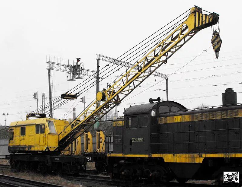 Жд кран кж 561. Ремонт железнодорожного крана. Кран кж-562. Кран кж 1572. Ремонт железнодорожного крана.