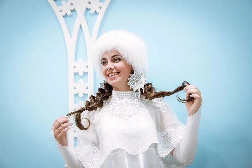 Метелица меховой салон вятские поляны. Девица метелица вятские поляны. Торговый центр метелица шелехов. Метелица вятские поляны. Девица метелица из вятских полян.