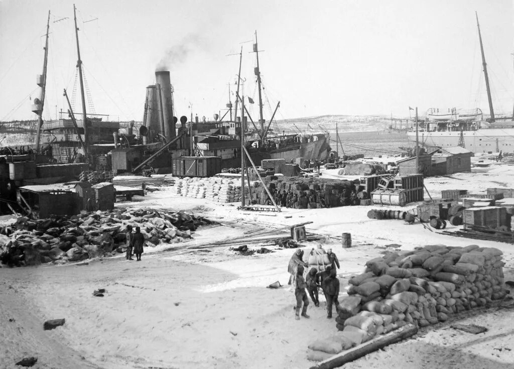 Порт в великую отечественную войну. Порт мурманска 1916. мурманск порт 1941. мурманский морской торговый порт 1915 год.