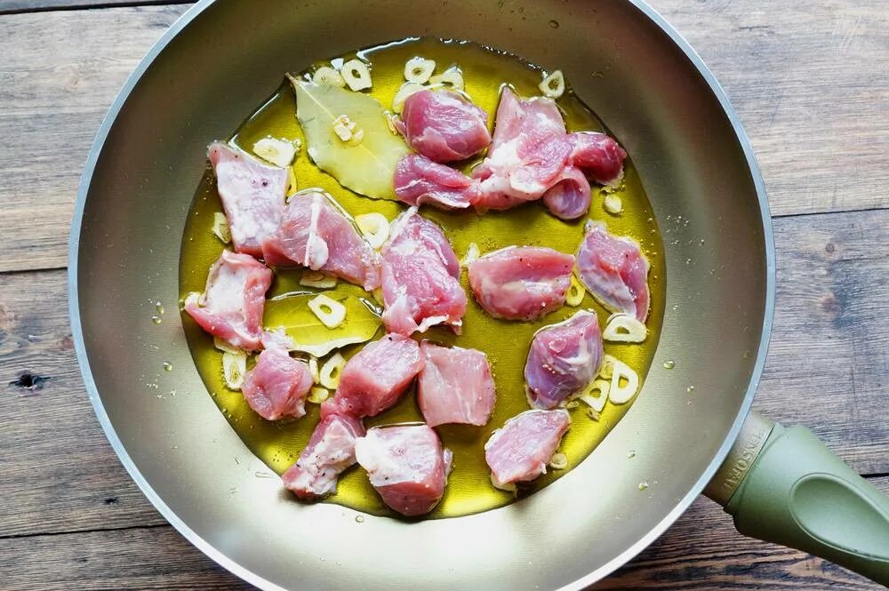 Кухня с акцентом мясо. Мясное рагу. мясное рагу с итальянским акцентом. 100 гр рагу. ингредиенты для рагу.