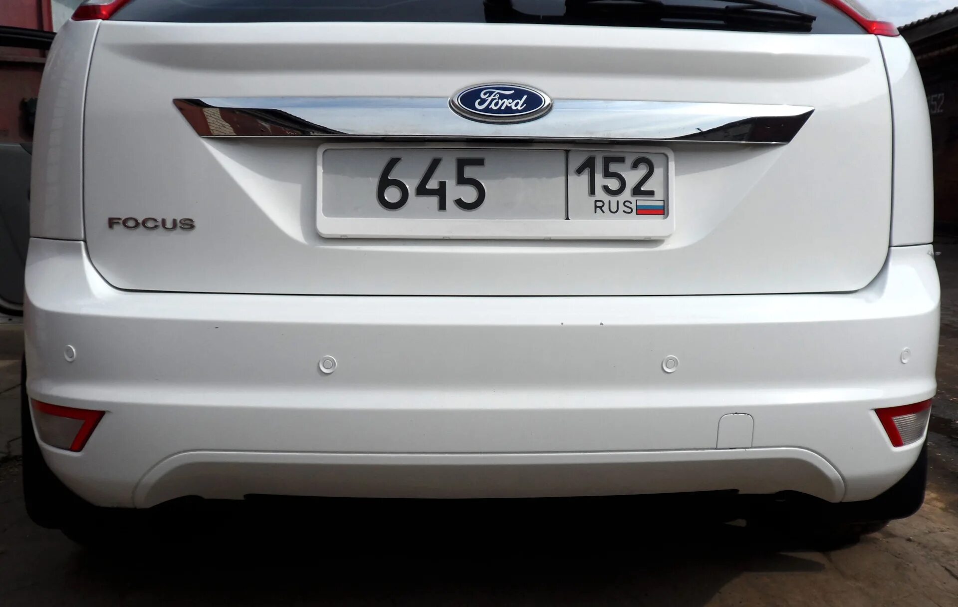 Парктроник форд фокус 2 штатный. Парктроник форд фокус 3 рестайлинг. Форд транзит 2003 датчик парковки артикул. Парктроники ford. Парктроник на форд фокус 3 хэтчбек.