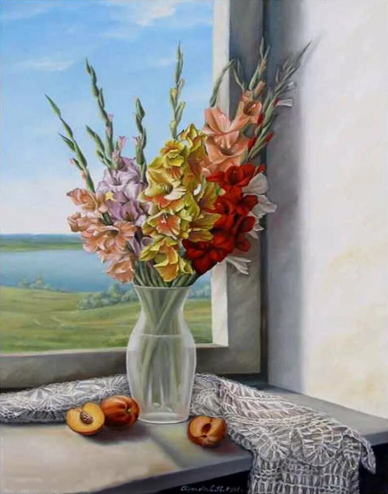 гладиолусы на окне. гладиолусы в вазе. осенний букет на окне. гладиолусы на окне. ваза с гладиолусами.