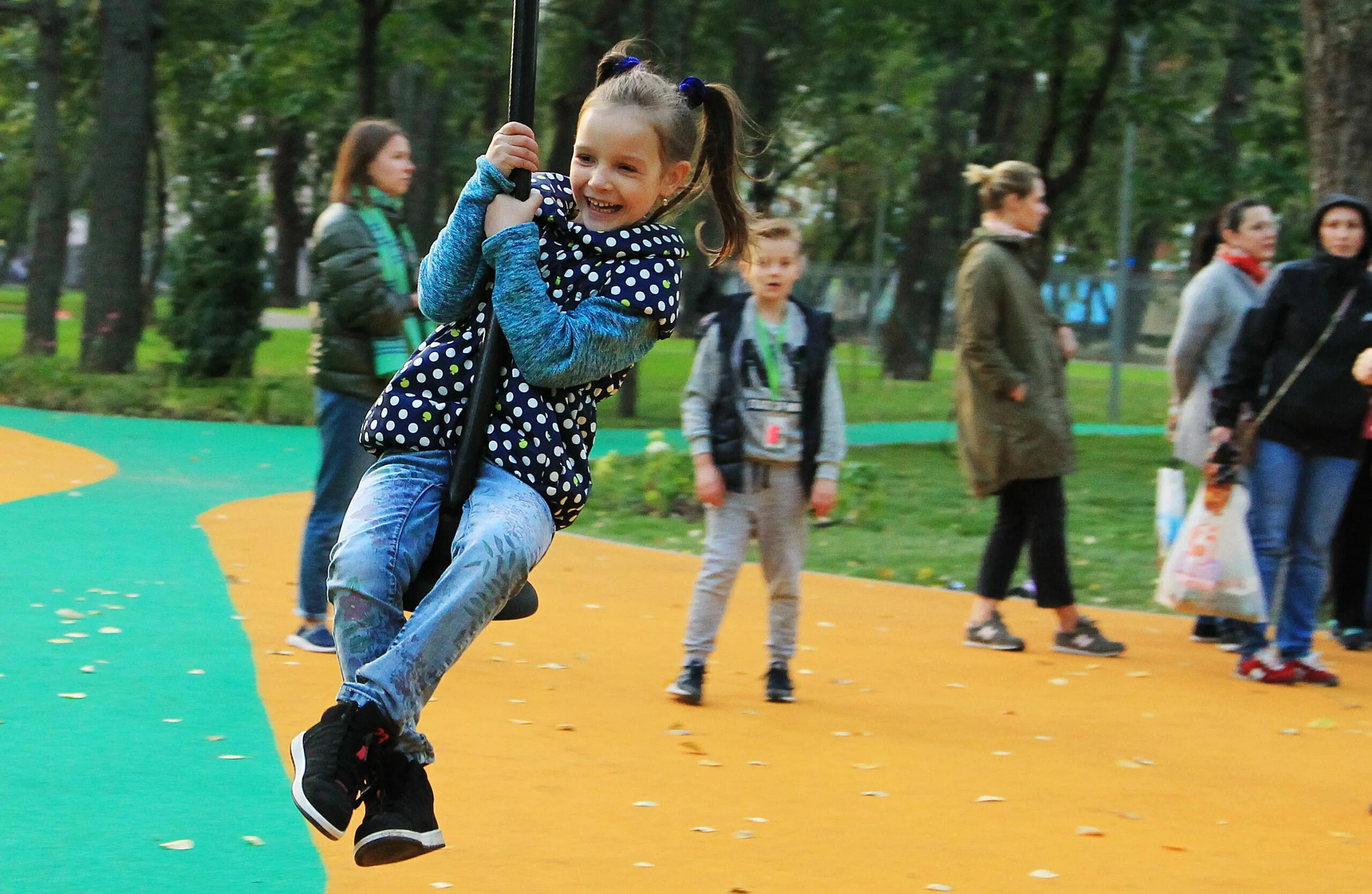 детский ландшафтный парк южное бутово. лесопарк сокольники. летний сад эрмитаж. парк сокольники центральная аллея. красивые места прогулки пешие москва.