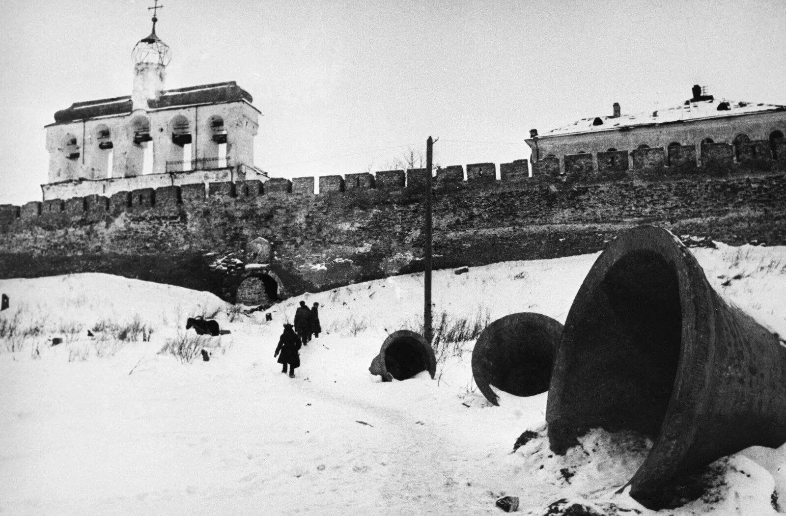 Великая отечественная новгородская область. Освобожденный Новгород 1944. 20 Января 1944 освобождение Новгорода. Великий Новгород после второй мировой войны. Великий Новгород ВОВ В годы войны 1941.