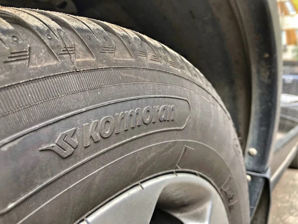Lassa impetus revo 185/65 r15 88v. Данлоп чья резина производитель. Чья р. Пежо 308 шины continental. Чья р.