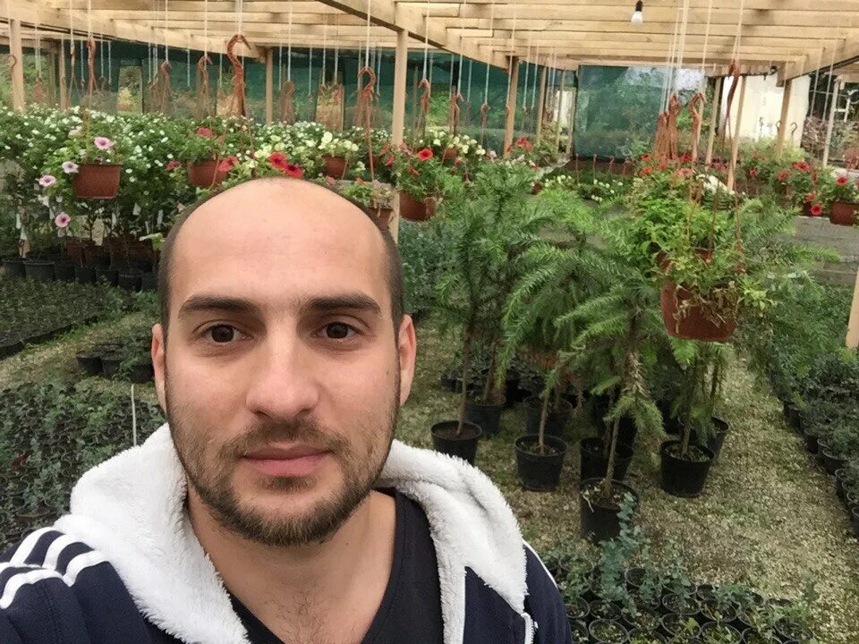 Каха жив. Каха жив