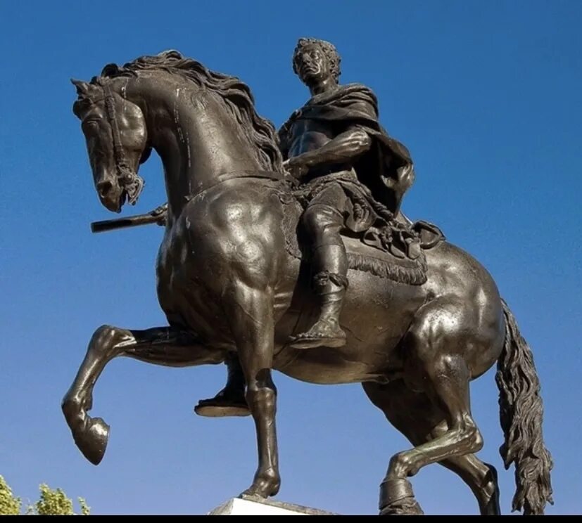Скульптура на коне. Конный памятник скульптор Брок. Памятник всадник на коне в Москве. Конная стаатую конный всадник.