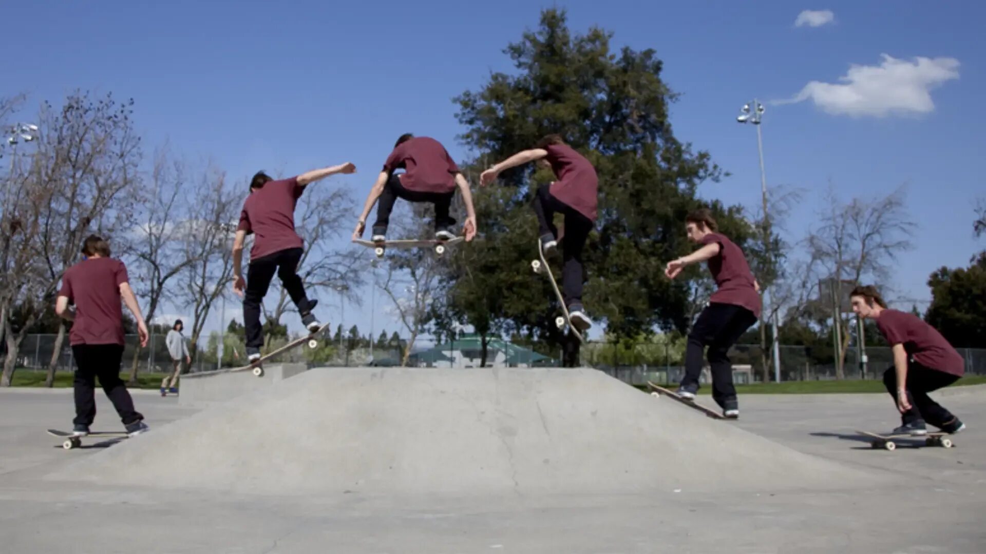 Олли. Олли скейтборд. Ollie трюк на скейте. Самые легкие трюки на роликах. Как научиться делать трюки.