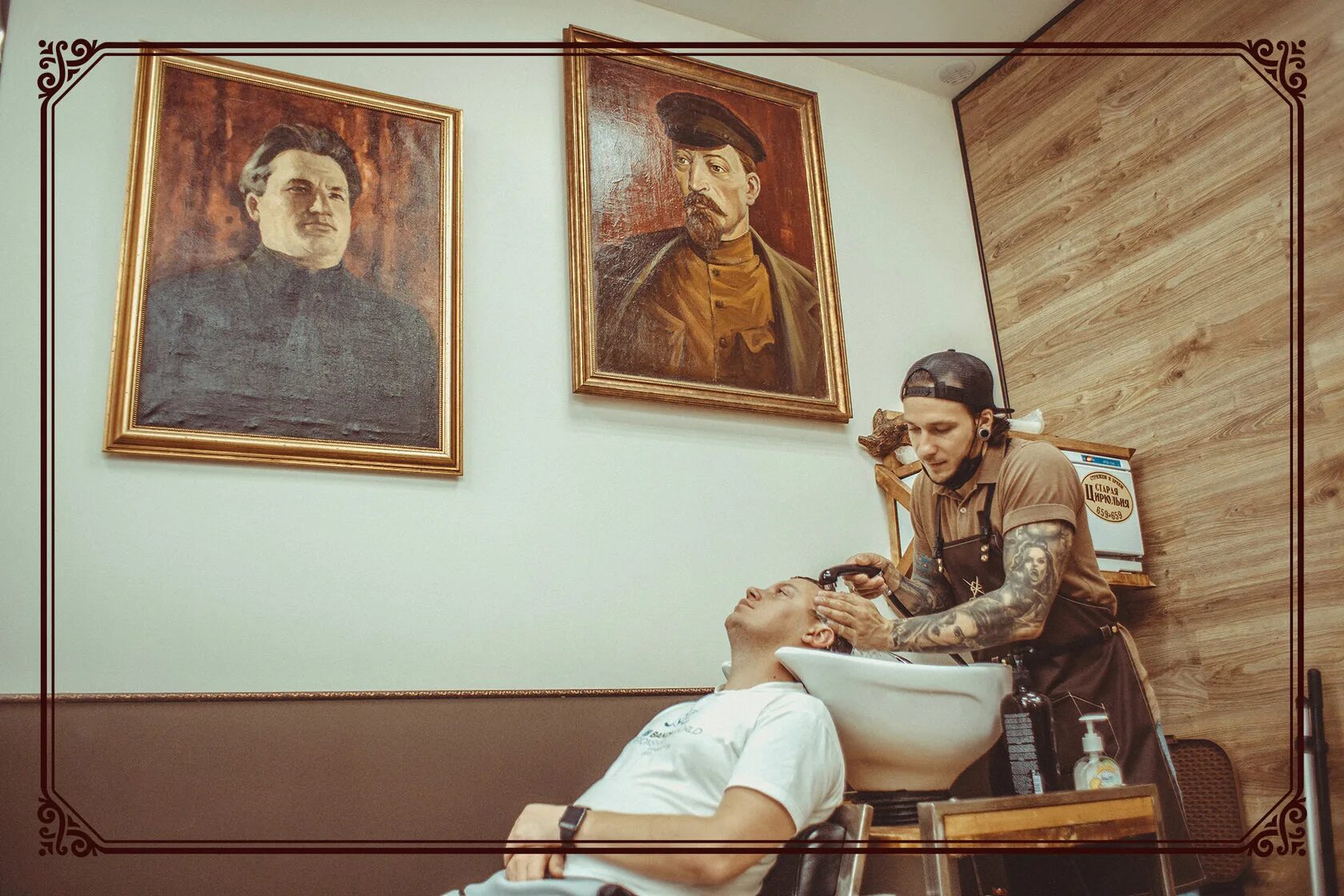 Долгоруков цирюльня. Старая цирюльня. ржевская цирюльня. старая цирюльня хабаровск мастера. цирюльня алексеевская.