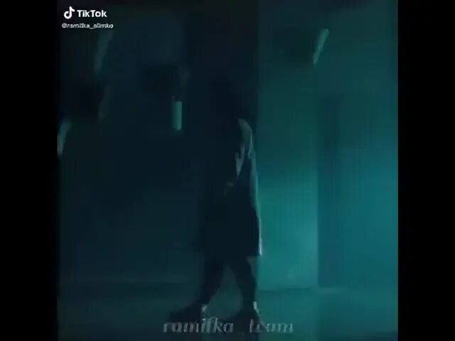 Пальцами по губам песня