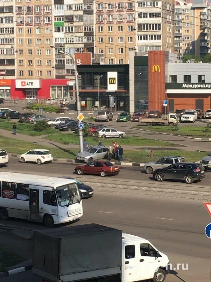 Левый берег Новокузнецк. Остановка левый берег Новокузнецк. Левый берег Новокузнецк фото. Центр Новокузнецка левый берег.