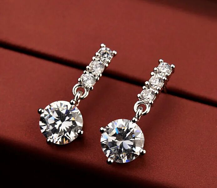 Бронницкий ювелир серьги с бриллиантами. Бриллиантовых серег. Бриллиантовых серег. Серьги с бриллиантом 1 карат. Сережки fashion jewelry silver 925.