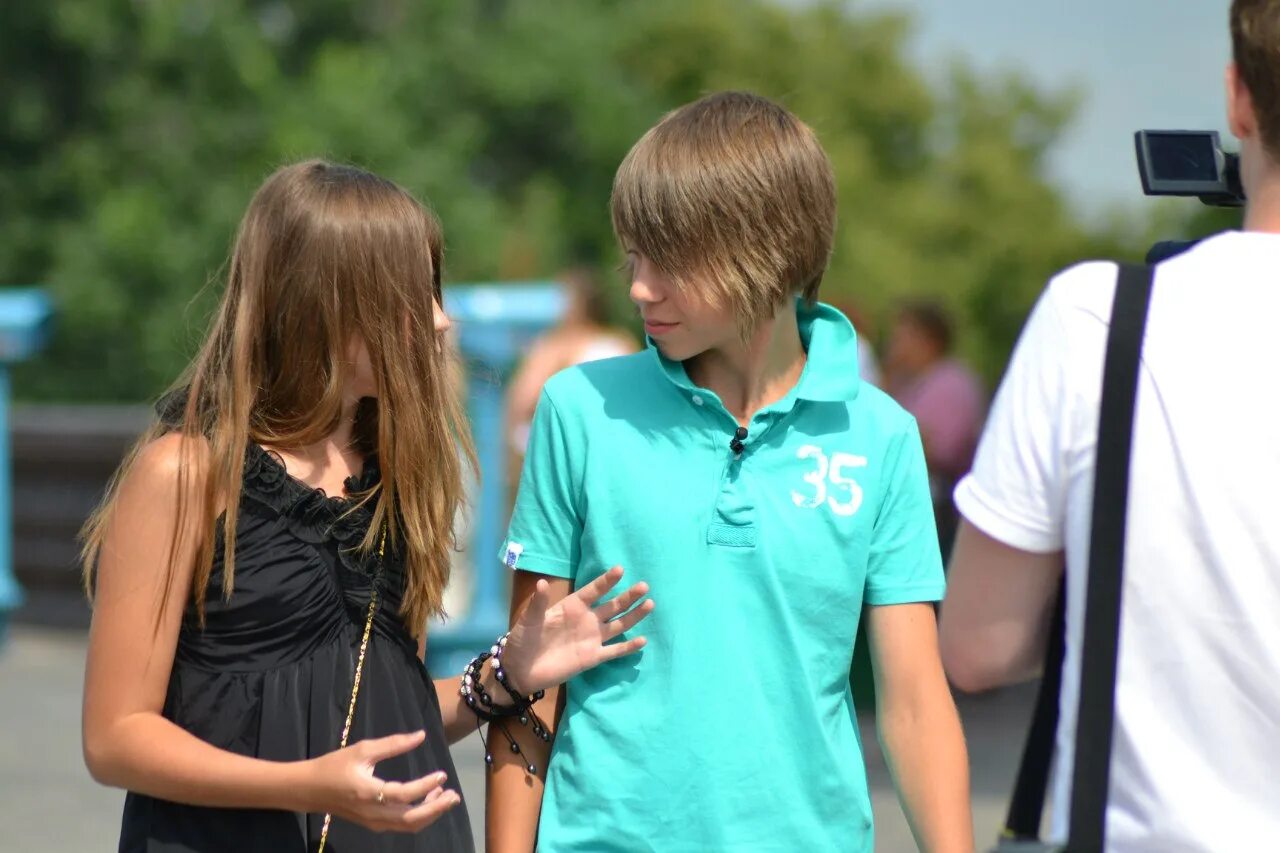 Дани и получай. Даня и кристи. Холдинг даня. Дани и получай. Даня милохин и кристи.