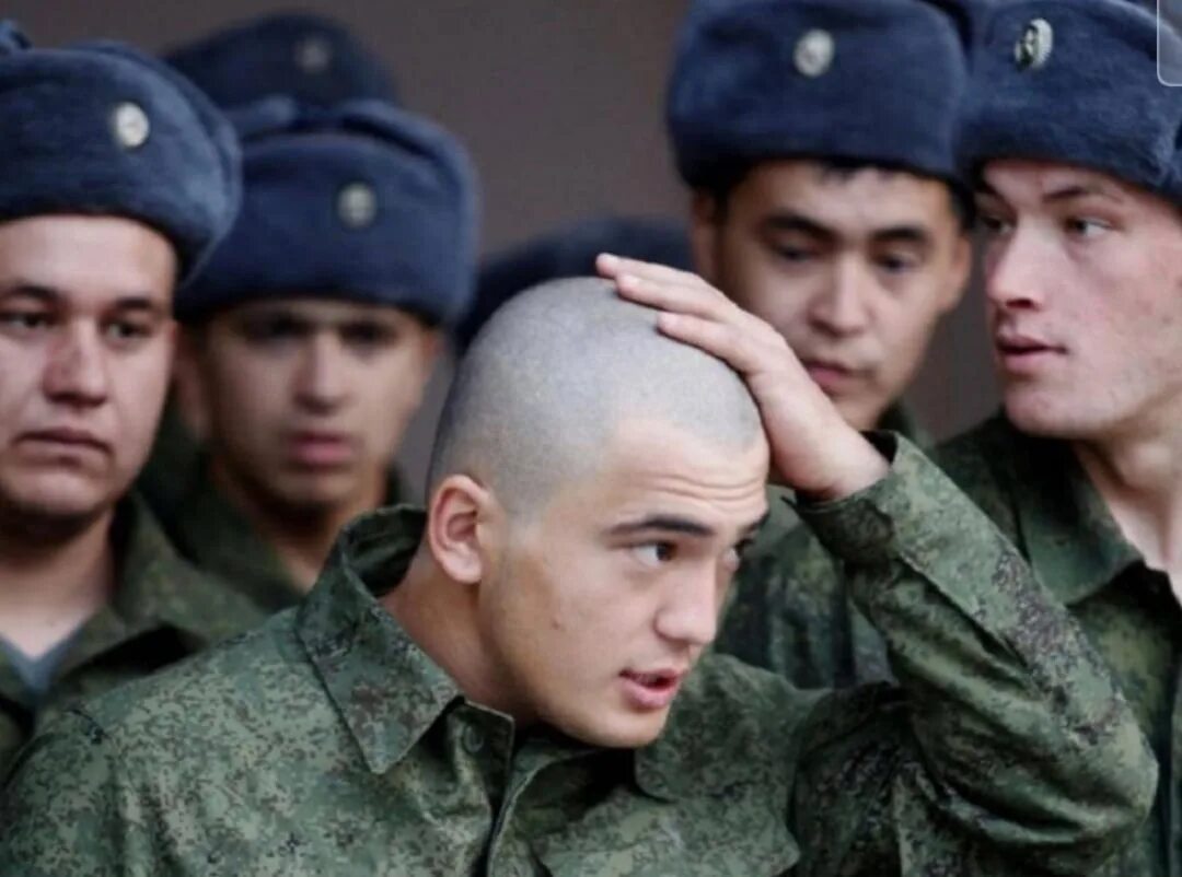 Военная служба по призыву. Форма рядового российской армии. Солдаты в армии. Майкоп военная часть 227. Солдат рф срочник.