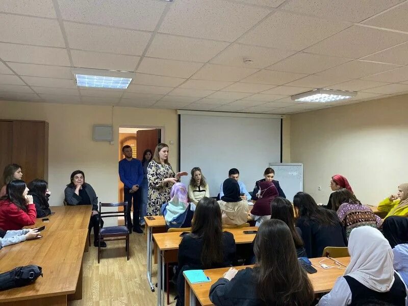 Декан востоковедения дгу. Факультет востоковедения дгу. Факультет востоковедения дгу. Востоковедение в махачкале. Дгу востоковедение.