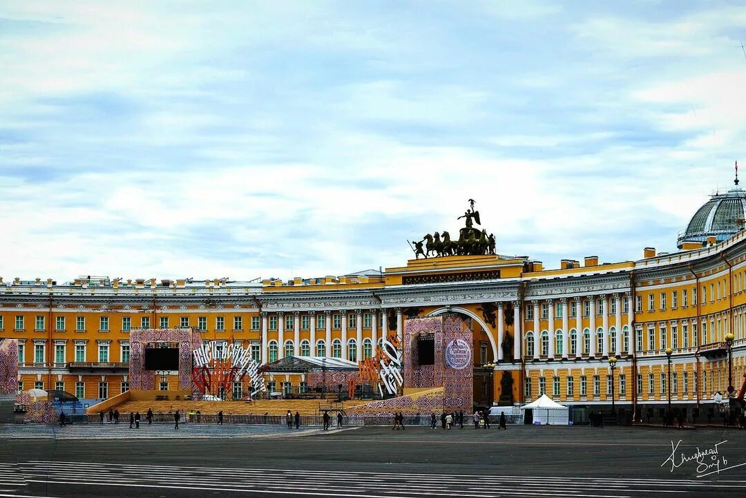 Дворцовая площадь веб. Дворцовая площадь веб