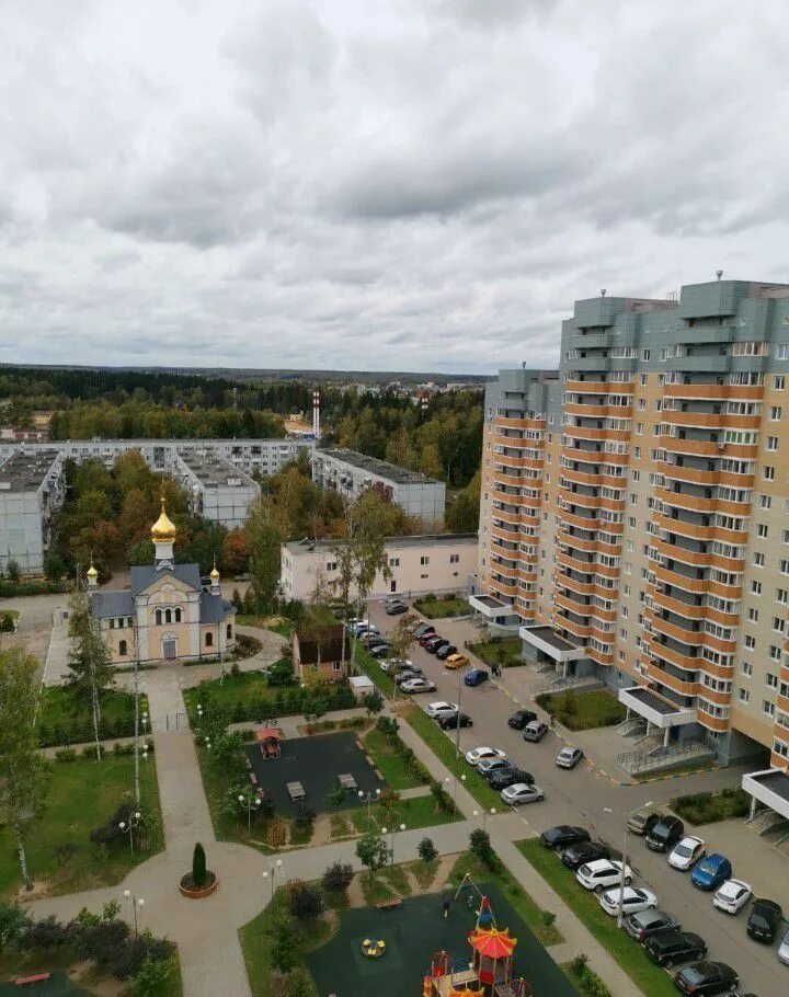 В поселке некрасовский в дмитровском. Посёлок Некрасовский Дмитровского района. Микрорайон Некрасовский Дмитровский район. Жилой комплекс Некрасовский Дмитровский район. Посёлок городского типа Некрасовский микрорайон Строителей.