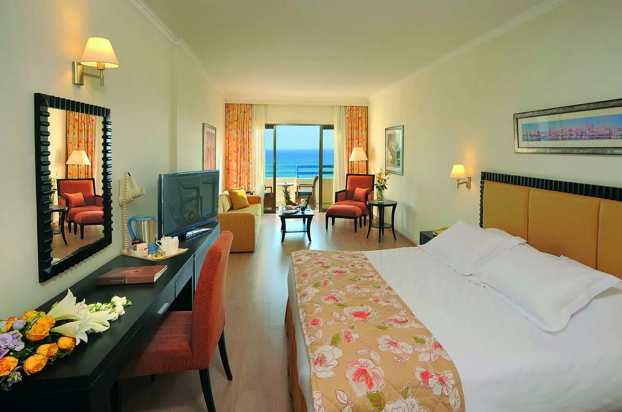 Отели кипра 4. Elias beach hotel limassol. кипр отели 4 звезды. кипр отели номера 5*. кипр фото отелей 4 звезды.
