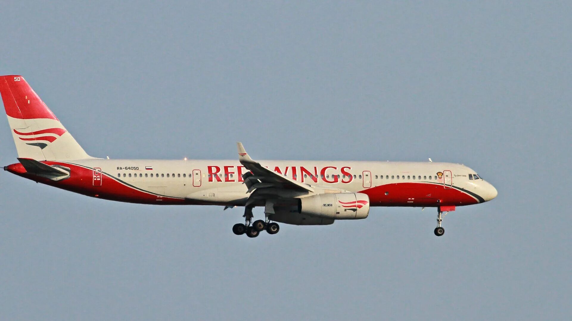 Какая страна выпускает самолет ту 204. Ту-204 red wings. ту 214 ред вингс. самолёт ту-204/214. ту-204 ред вингс.