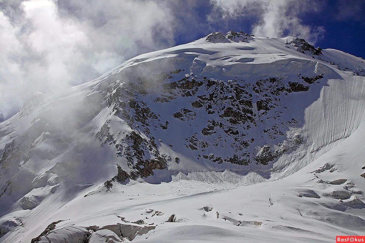 гора думала безенги. гора думала фото. думая гора. укю гора.