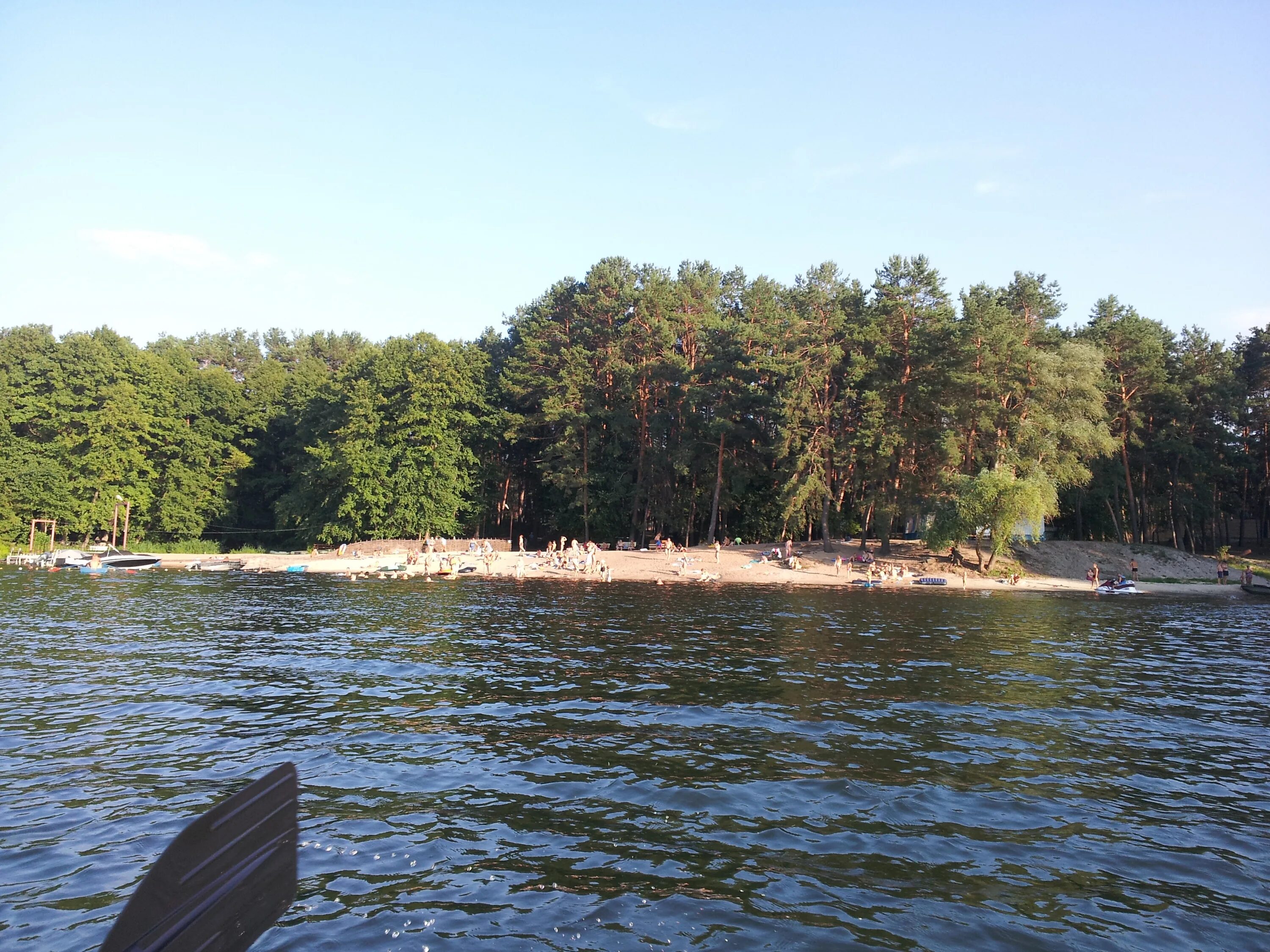 Водохранилище оскол. Красный Оскол водохранилище. Красный Оскол Украина. Красный Оскол Харьковская область. Село красный Оскол.