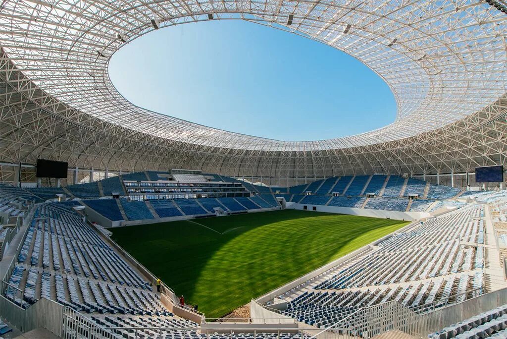 Сколько лет стадионе. Йон Облеменко стадион. Стадион бош Крайова.. Стадион al Ain Stadium.