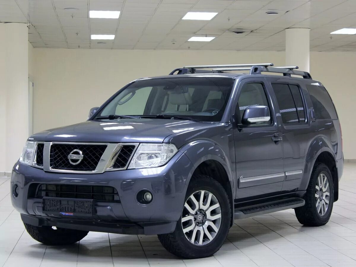 Nissan pathfinder 2013. Nissan pathfinder 4. Nissan pathfinder 3 рестайлинг. Ниссан патфайндер 2. Джип ниссан патфайндер.