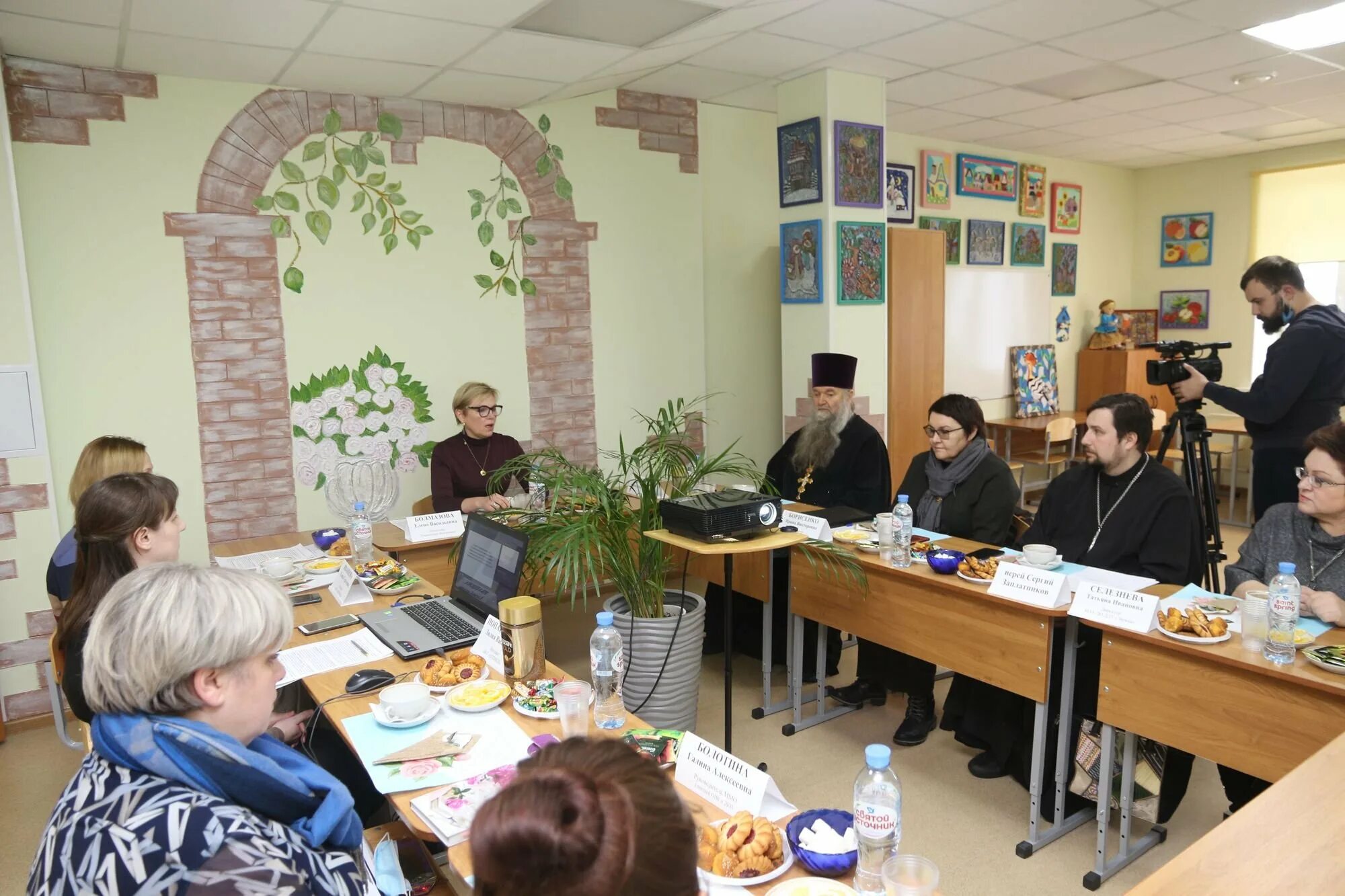 Администрация города домодедово. Лямцино домодедово. Управление образования домодедово. Богданова управление образования домодедово. Директор салона стриж домодедово.