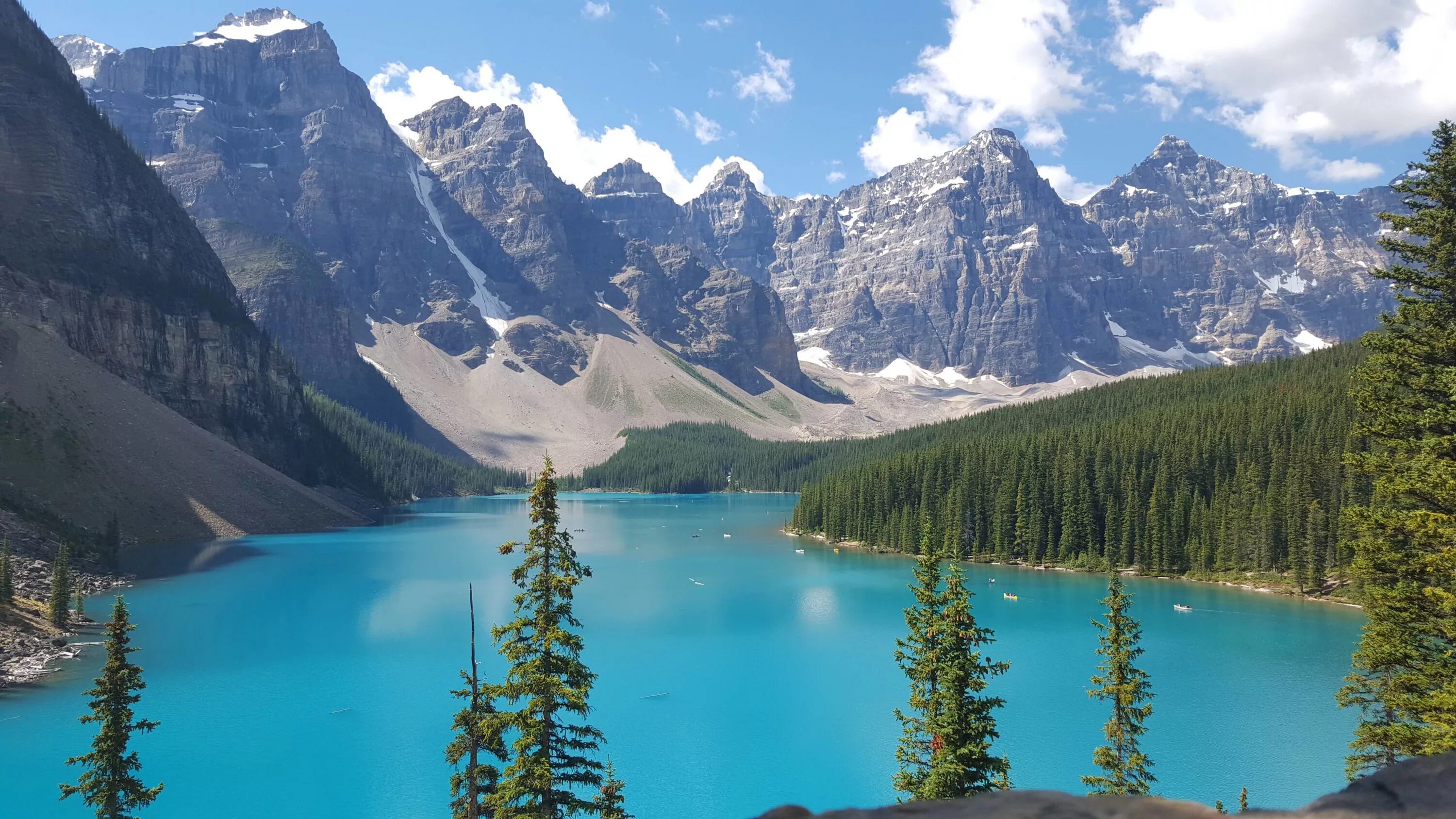 Озеро луиза канада. Сколько озер в канаде. Озеро луиз национальный парк банф. Сколько озер в канаде. Ледниковое озеро луиз.