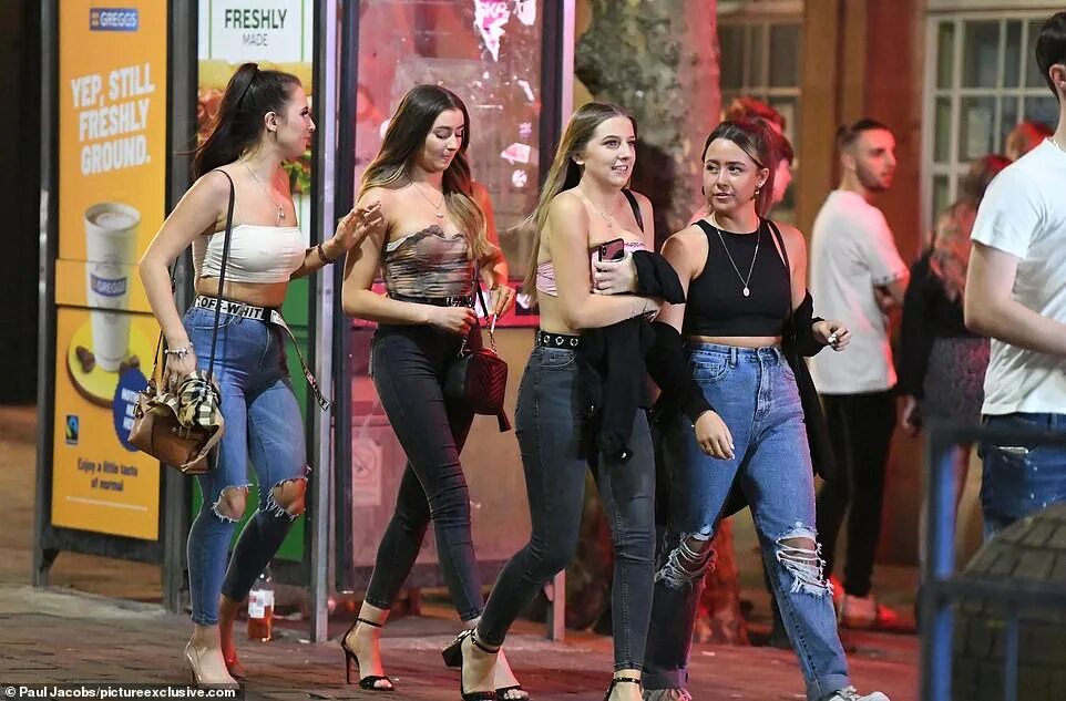 Девочки ушли в отрыв. British girls Night out.