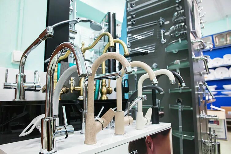 сантехника. термокит дмитровское шоссе. магазин сантехники фаянс выставка. интерьер магазина сантехники. каталог сантехники москва.