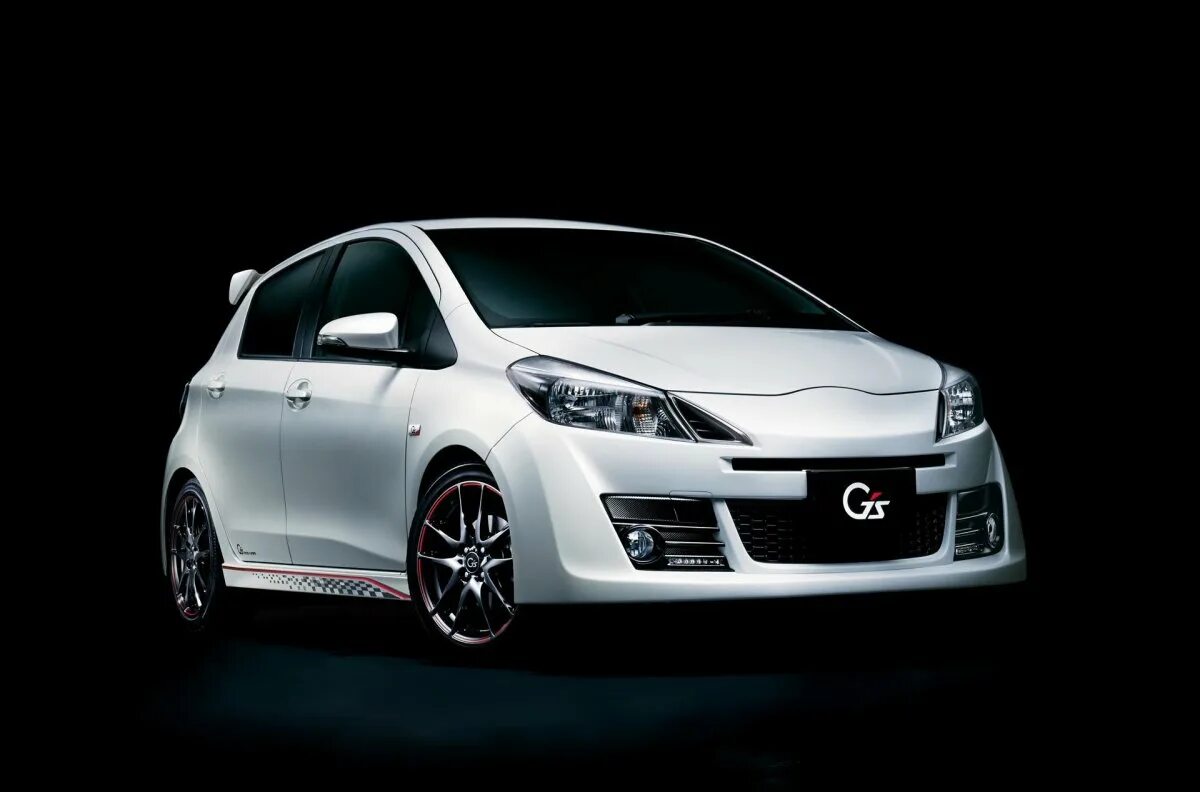 Vitz RS GS. Vitz RS 2014. Toyota Vitz GS. Vitz RS 131. Витц 2015 год