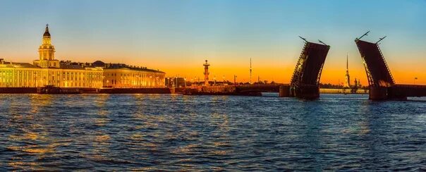 Лето спб торговый центр. Питер люди. Люди в питере летом. Вакансии лето спб. Магазин лето в санкт-петербурге на пулковском шоссе.