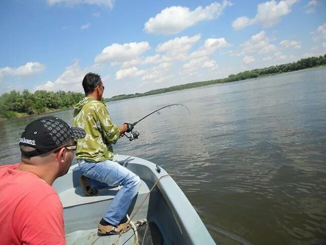 русфишинг песчаный берег харабали. русфишинг песчаный берег харабали. песчаный берег база отдыха харабали. песчаный берег рыболовная база ахтуба. рыбалка на базе песчаный берег.