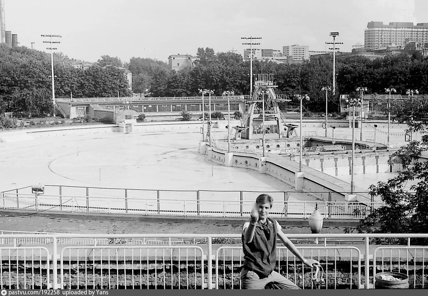 Бассейн москва 1960. Бассейн москва без. Бассейн москва 1960. Храм христа спасителя в москве бассейн москва. Бассейн москва без.