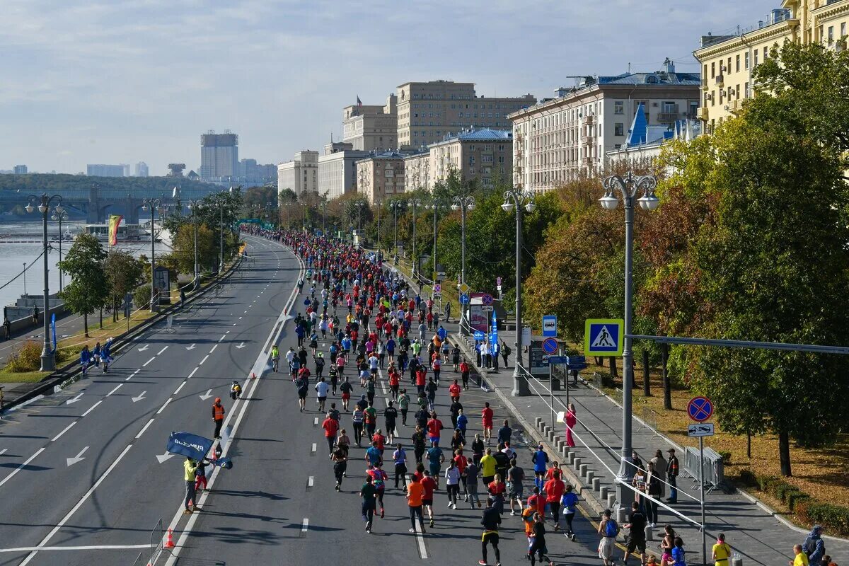 Веломарафон в москве 2024. Московский марафон 2022. Московский полумарафон 2022 медаль. Московский марафон 2024. Московский полумарафон.