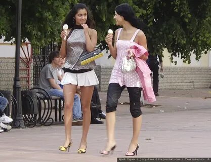 Бабы одели
