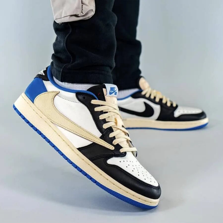 Travis fragment low. Aj1 travis scott fragment. travis scott x fragment design x nike air jordan 1 low. travis fragment. jordan 1 low fragment.