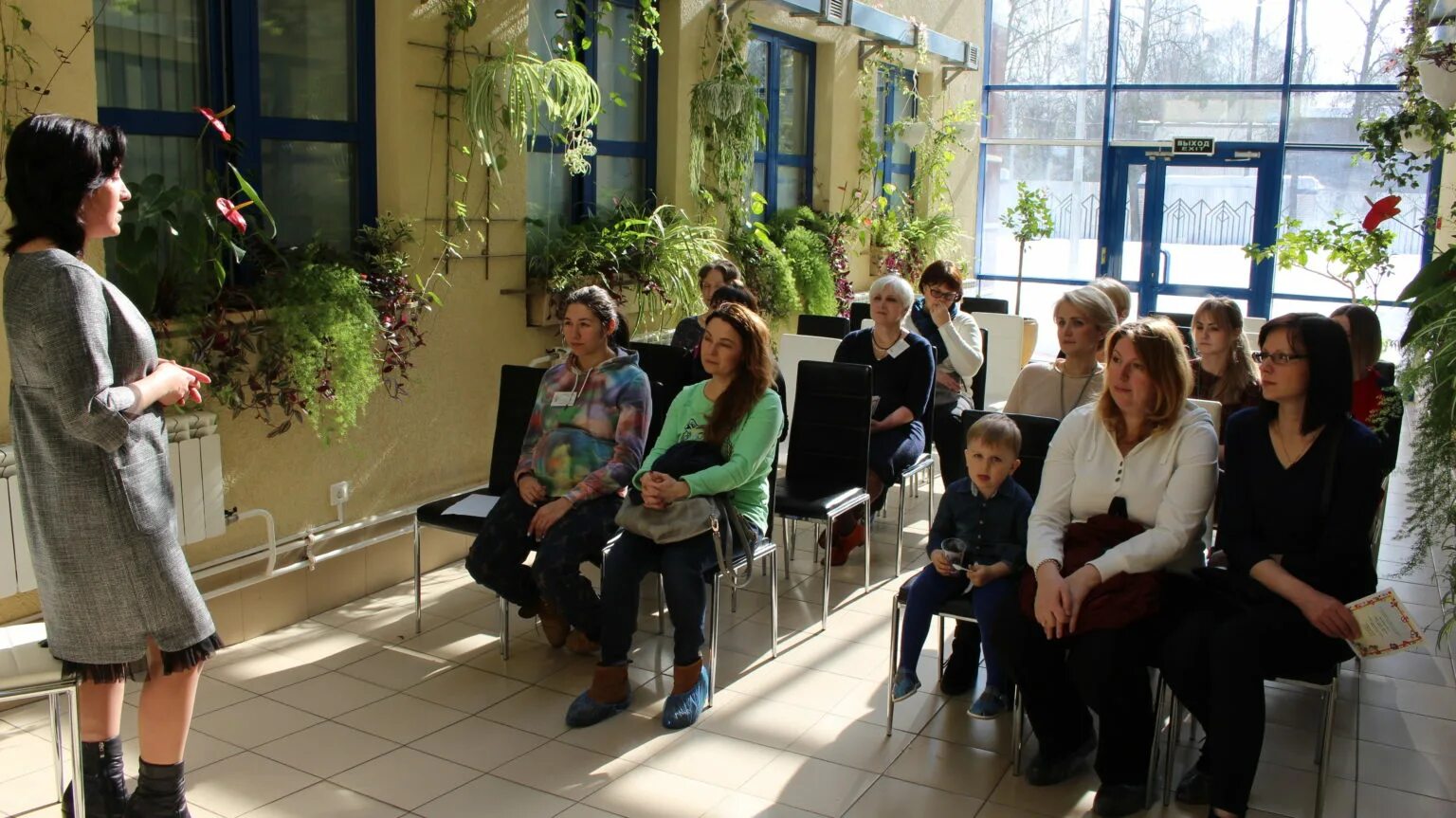 Кризисный центр для мужчин. Семейный кризисный центр. Мой семейный центр. Отделения соц реабилитационных центрах для детей. Фонд мать и дитя стерлитамак.